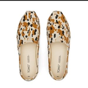 TOMS womens cheetah canvas shoe